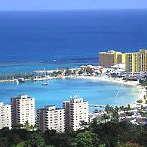 Turtle Beach Towers Apt 22 C - Jamaica